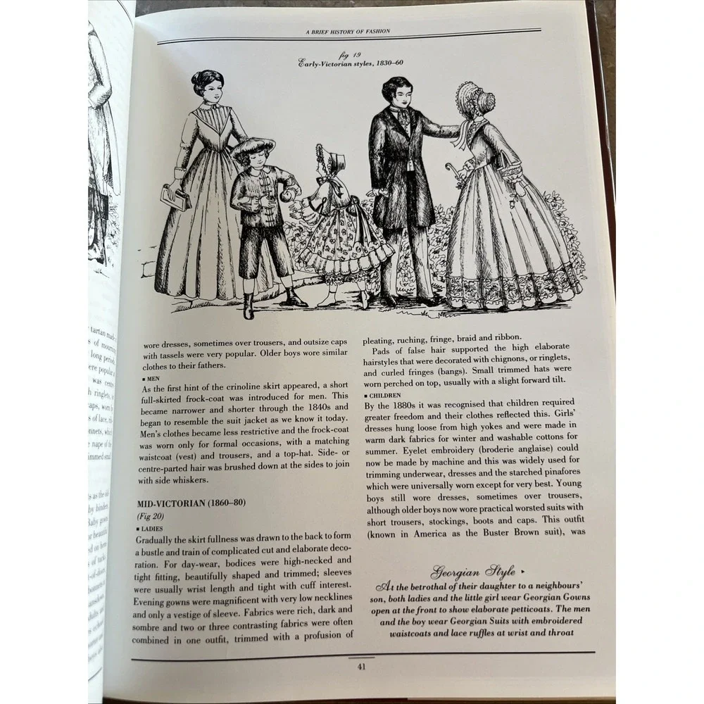1992 Making & Dressing Doll's House Dolls in 1/12 SCALE Sue Atkinson Hardcover